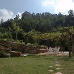 Oda ve Kahvaltı Il Girasole Fosdinovo